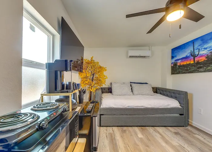 Apartamento Desert 5 Mi To Dtwn W/ Shared Yard